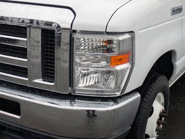 Certified 2024 Ford E-350 and Econoline 350 Super Duty w/ Power Windows & Locks Group image 10
