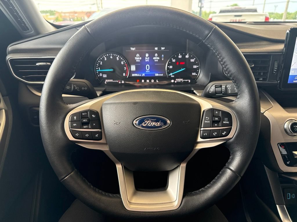 Certified 2024 Ford Explorer XLT w/ Equipment Group 202A AWD/4WD image 13