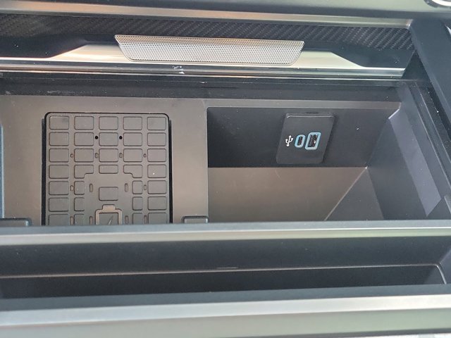 Certified 2024 Ford F250 Limited w/ FX4 Off-Road Package image 31