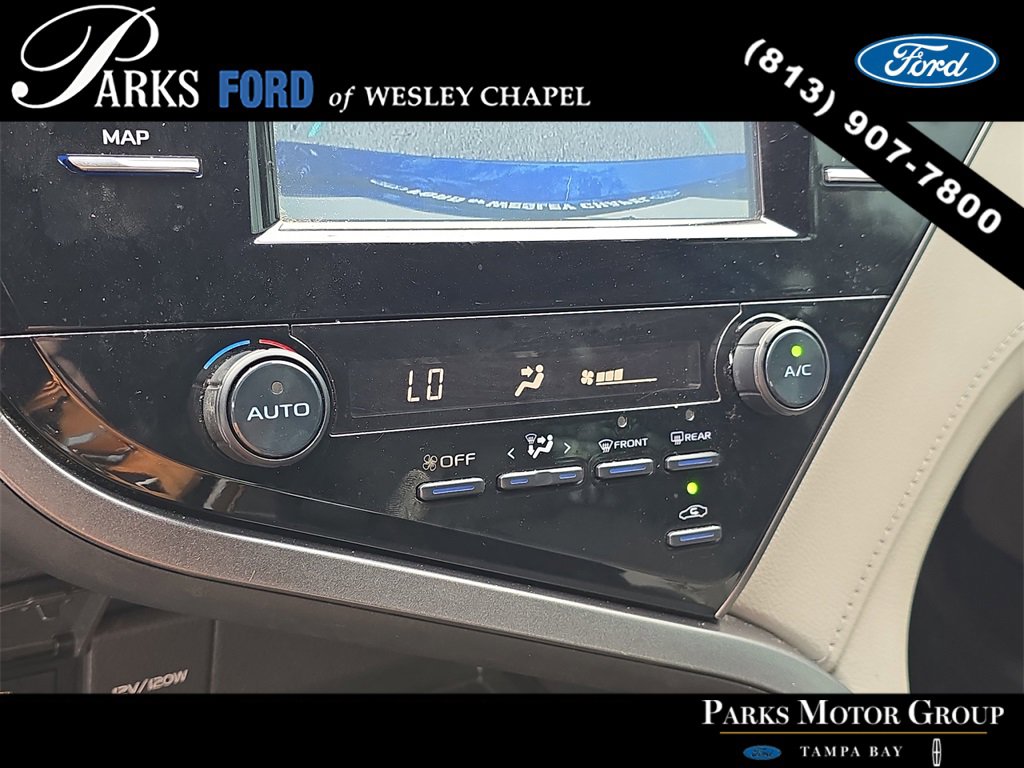 Used 2019 Toyota Camry L image 22