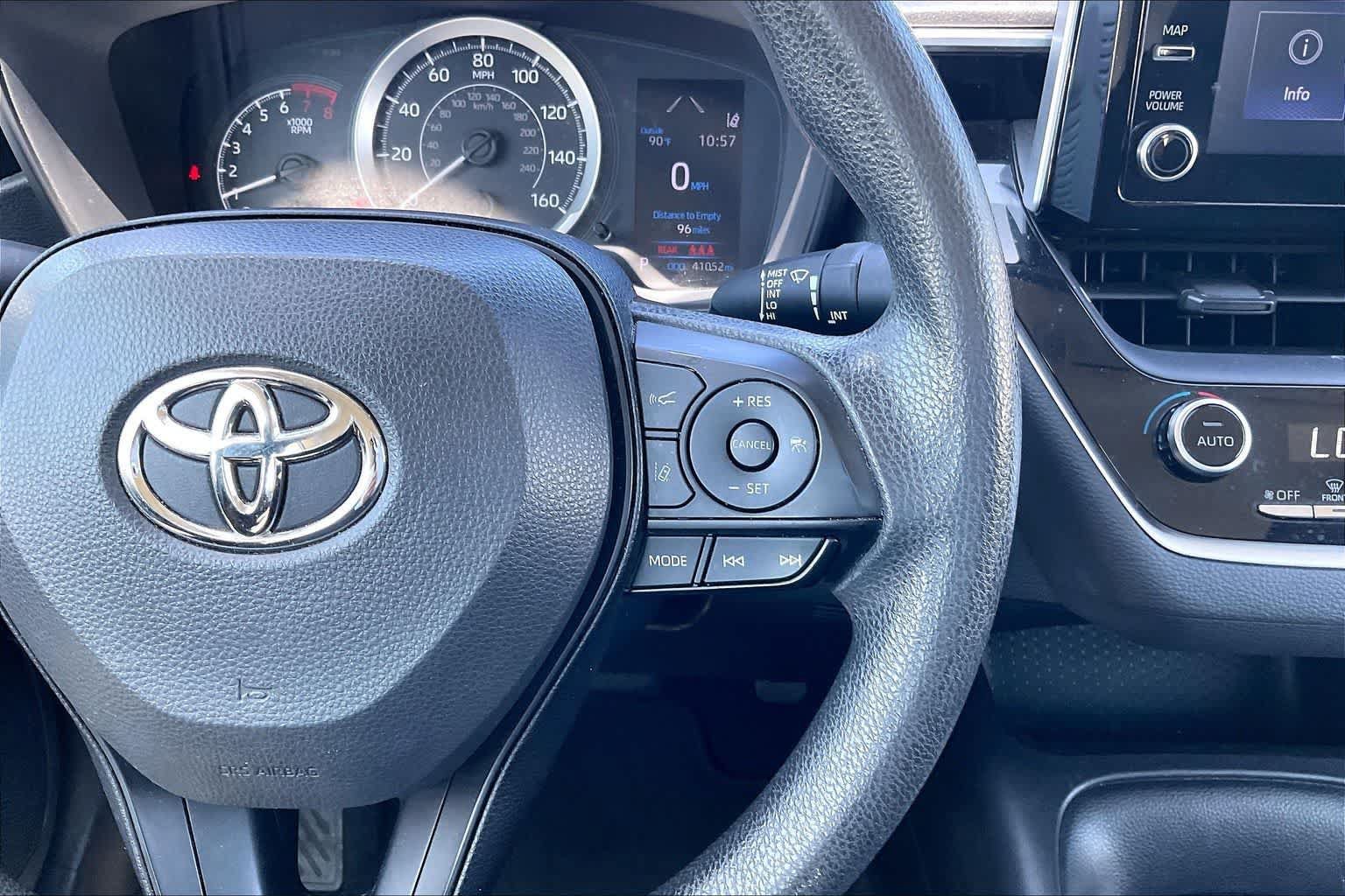 Used 2021 Toyota Corolla LE FWD image 25