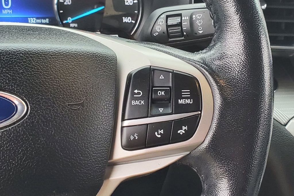 Certified 2021 Ford Explorer XLT w/ Equipment Group 202A RWD image 14