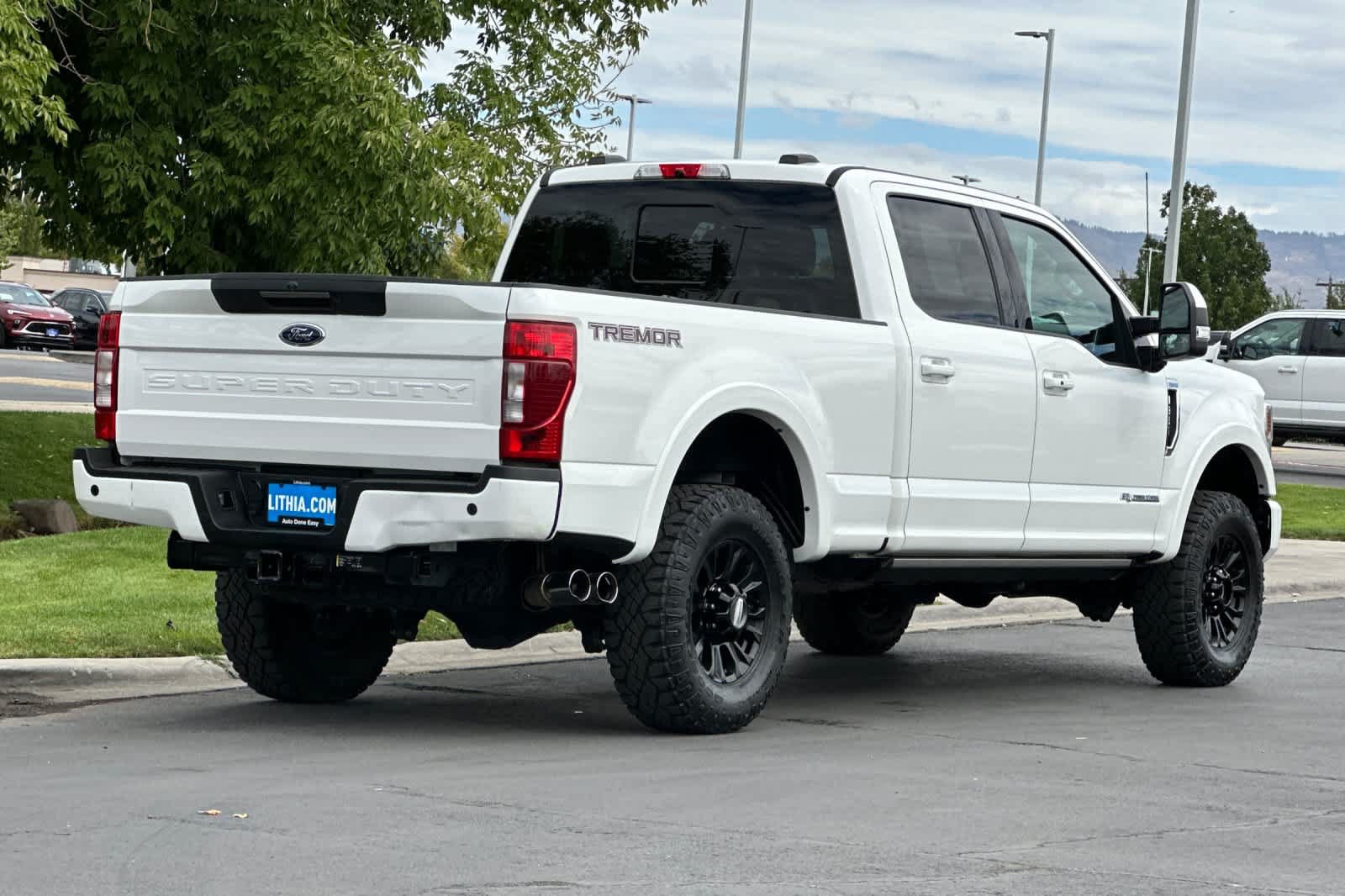 Certified 2022 Ford F350 Lariat w/ Tremor Off-Road Package AWD/4WD image 2