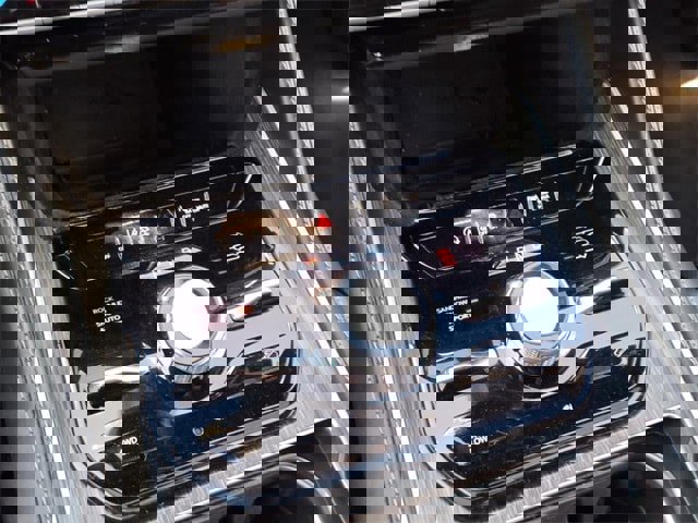 Used 2023 Jeep Wagoneer L Series III w/ Preferred Equipment Group image 24