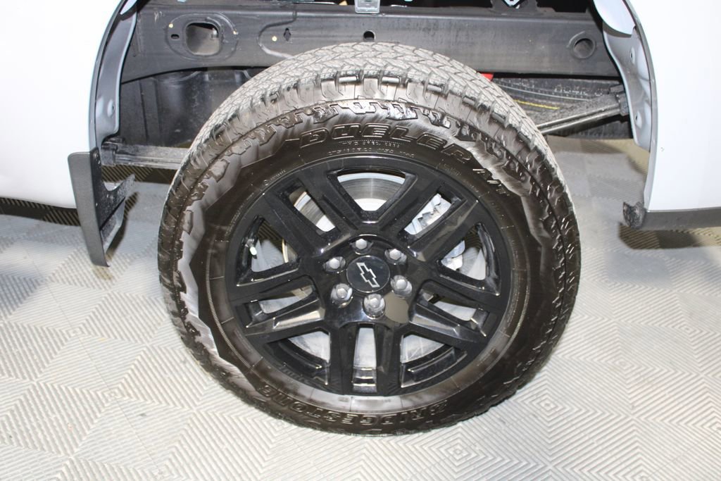 Used 2025 Chevrolet Silverado 1500 Custom Trail Boss w/ LPO, Dark Essentials Package image 22