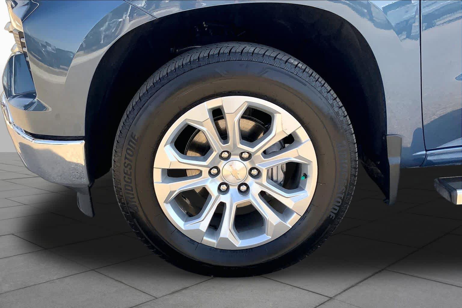 Used 2024 Chevrolet Silverado 1500 LTZ w/ LTZ Convenience Package II RWD image 11