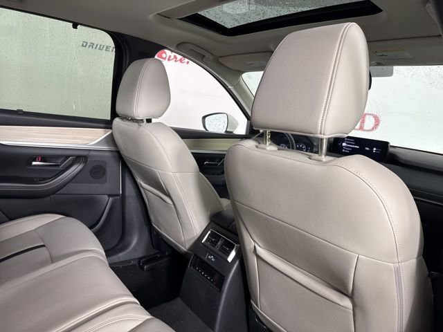 Used 2024 MAZDA CX-90 3.3 Turbo w/ Preferred Plus image 19