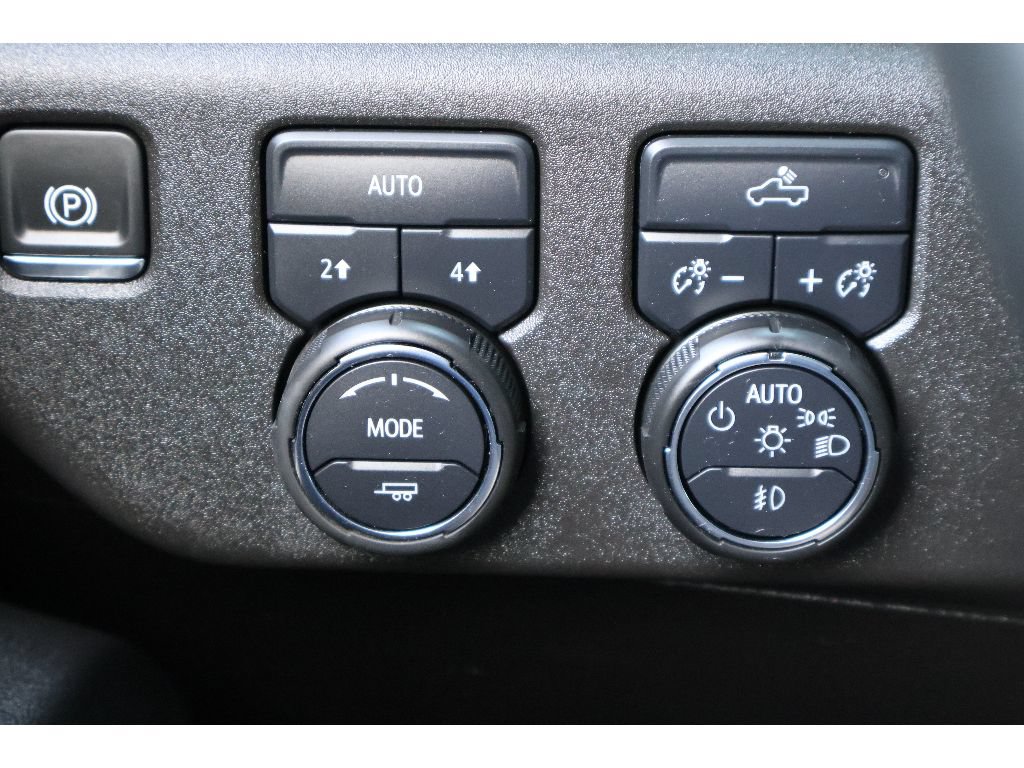 Used 2025 Chevrolet Silverado 1500 RST w/ LPO, Dark Essentials Package AWD/4WD image 10
