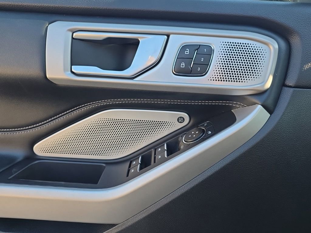 Certified 2022 Ford Explorer Limited w/ Limited Technology Package image 14