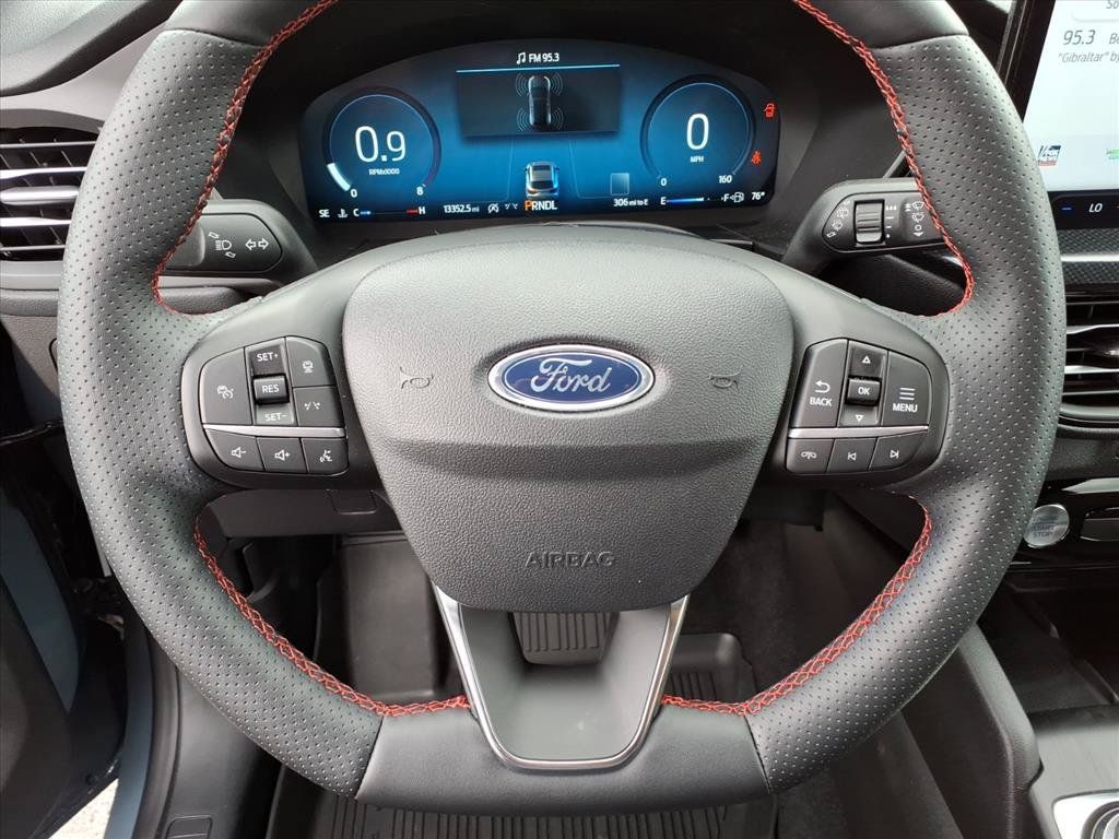 Certified 2024 Ford Escape ST-Line Select w/ Tech Pack #2 AWD/4WD image 11