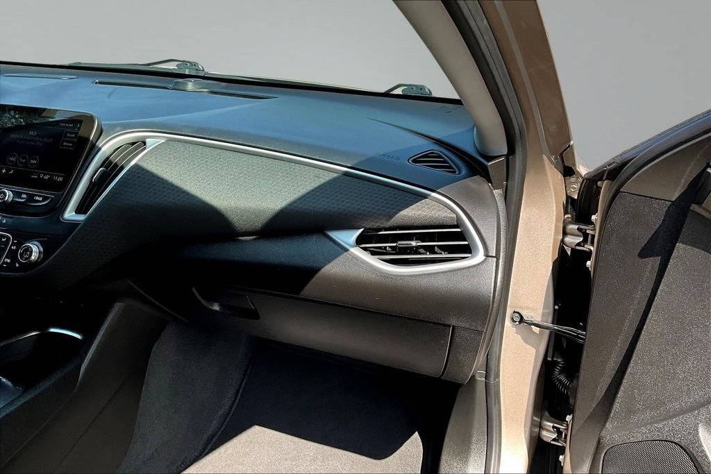 Used 2024 Chevrolet Malibu LT FWD image 25
