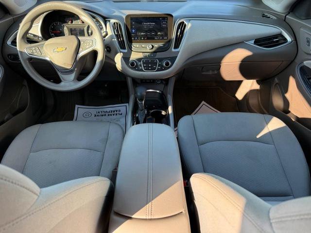 Used 2025 Chevrolet Malibu LT FWD image 12