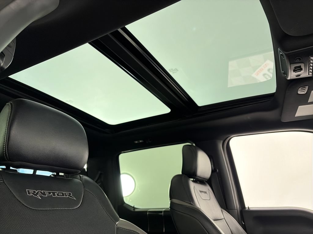 Certified 2018 Ford F150 Raptor w/ Equipment Group 802A Luxury AWD/4WD image 33