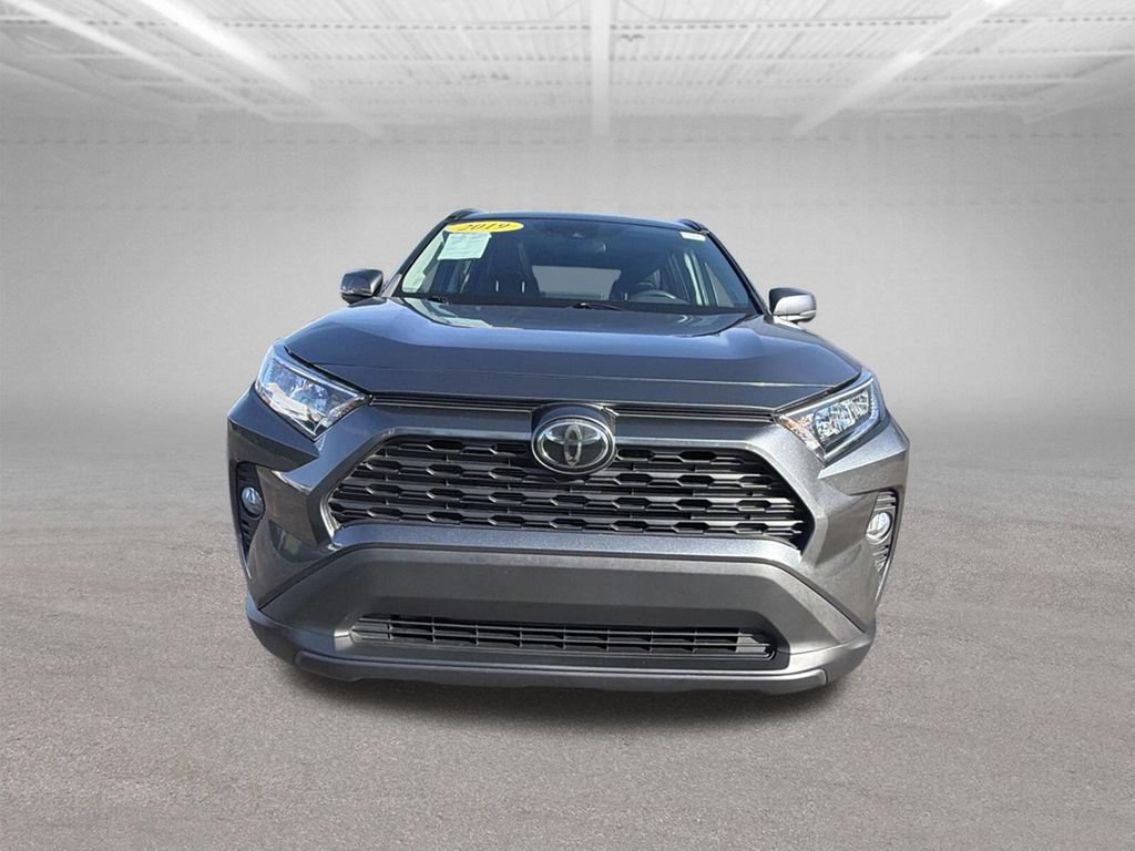 Used 2019 Toyota RAV4 XLE Premium w/ Cold Weather Package AWD/4WD image 16