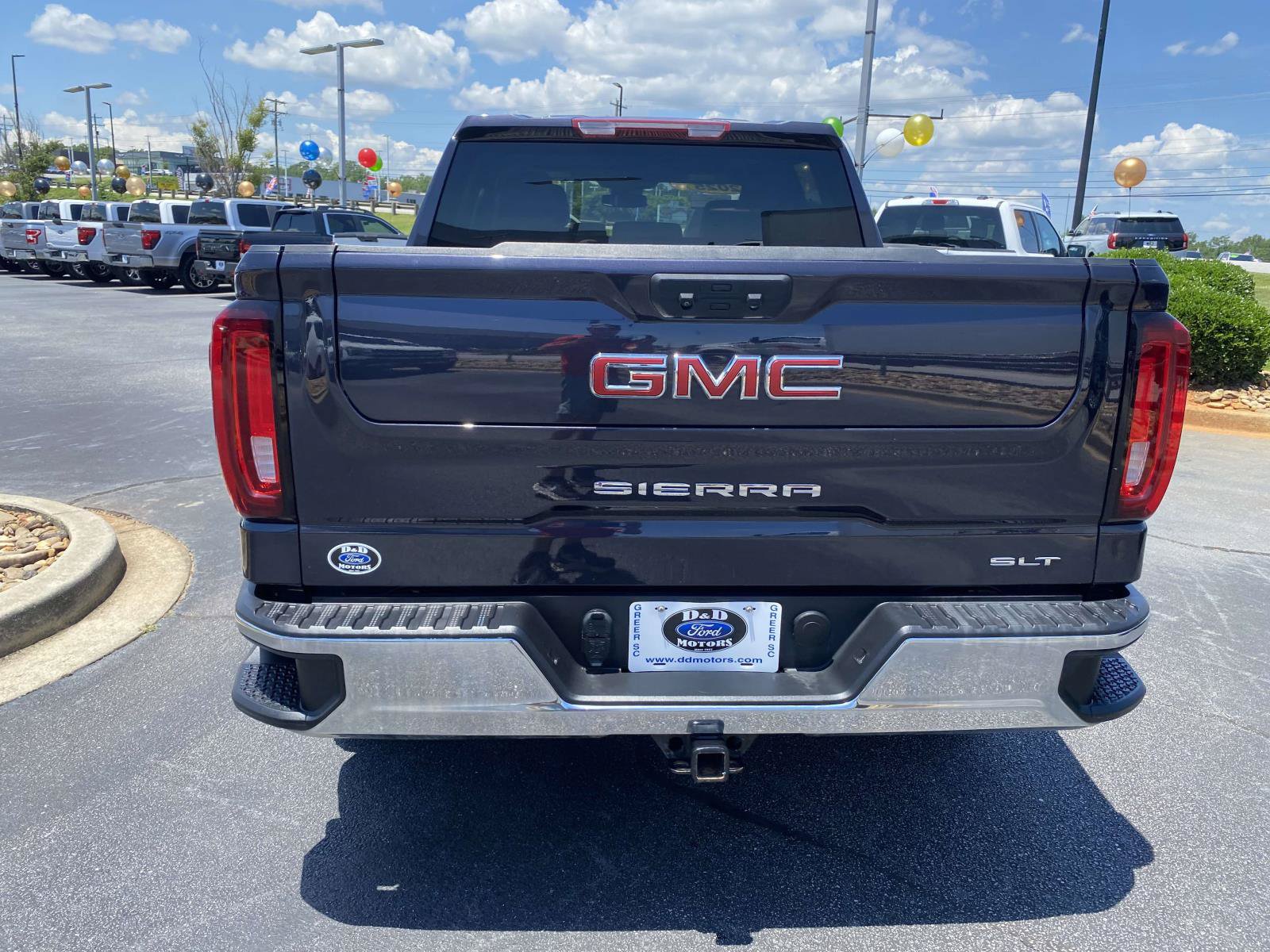 Used 2025 GMC Sierra 1500 SLT AWD/4WD image 6