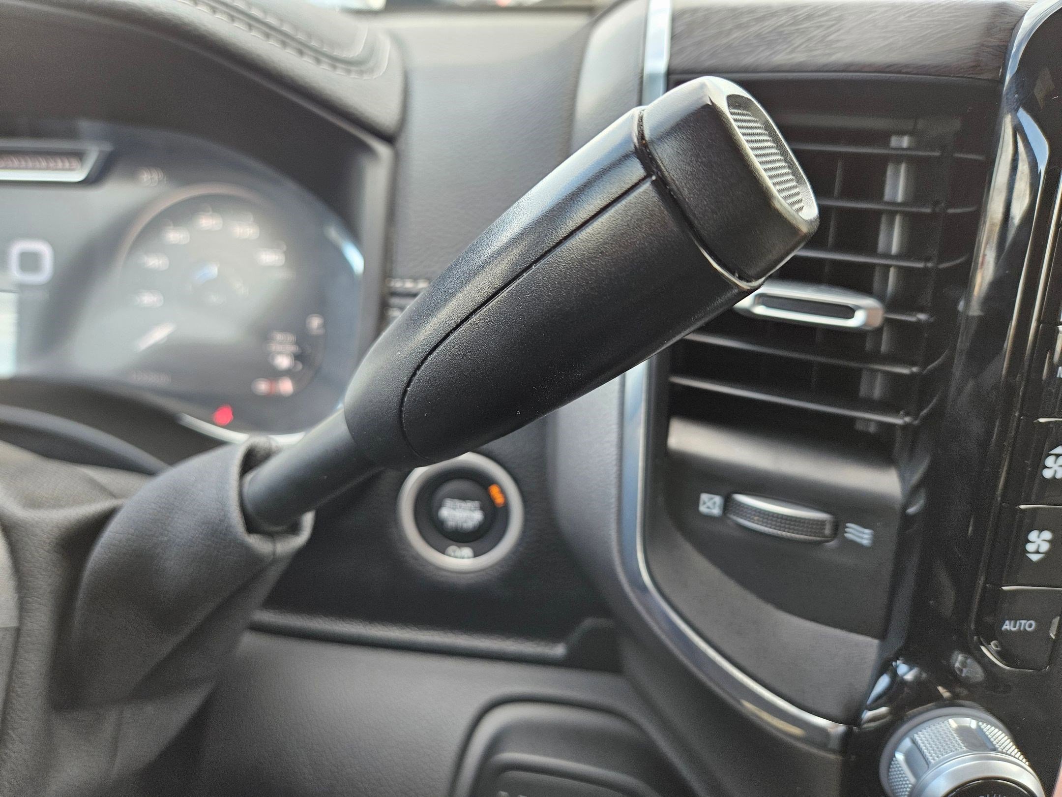 Used 2025 RAM 2500 Laramie AWD/4WD image 51