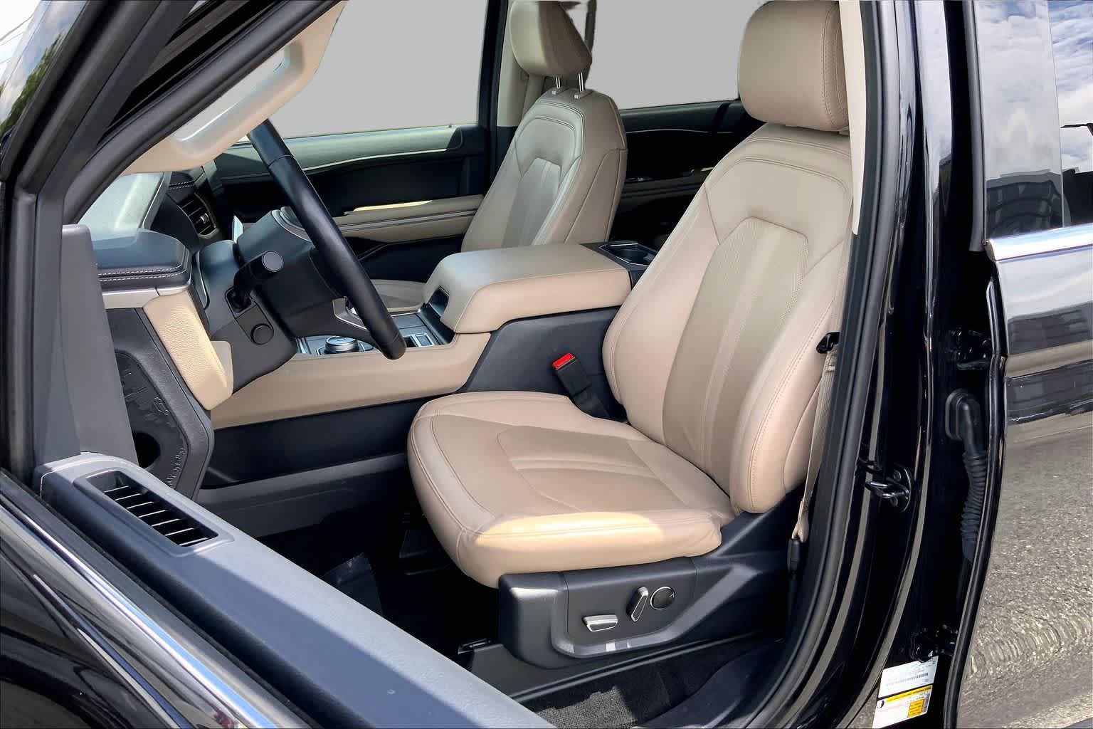 Certified 2024 Ford Expedition Max Limited RWD image 8