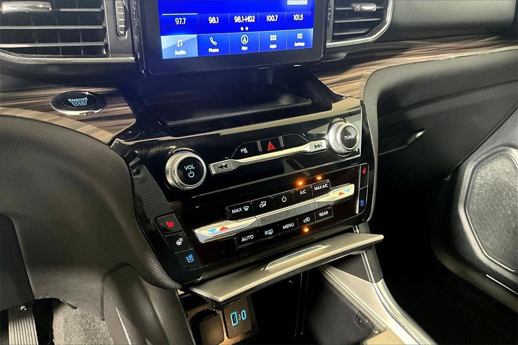 Certified 2024 Ford Explorer Limited image 25