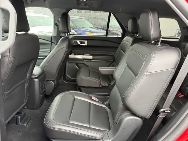 Certified 2024 Ford Explorer XLT w/ Equipment Group 202A AWD/4WD image 9