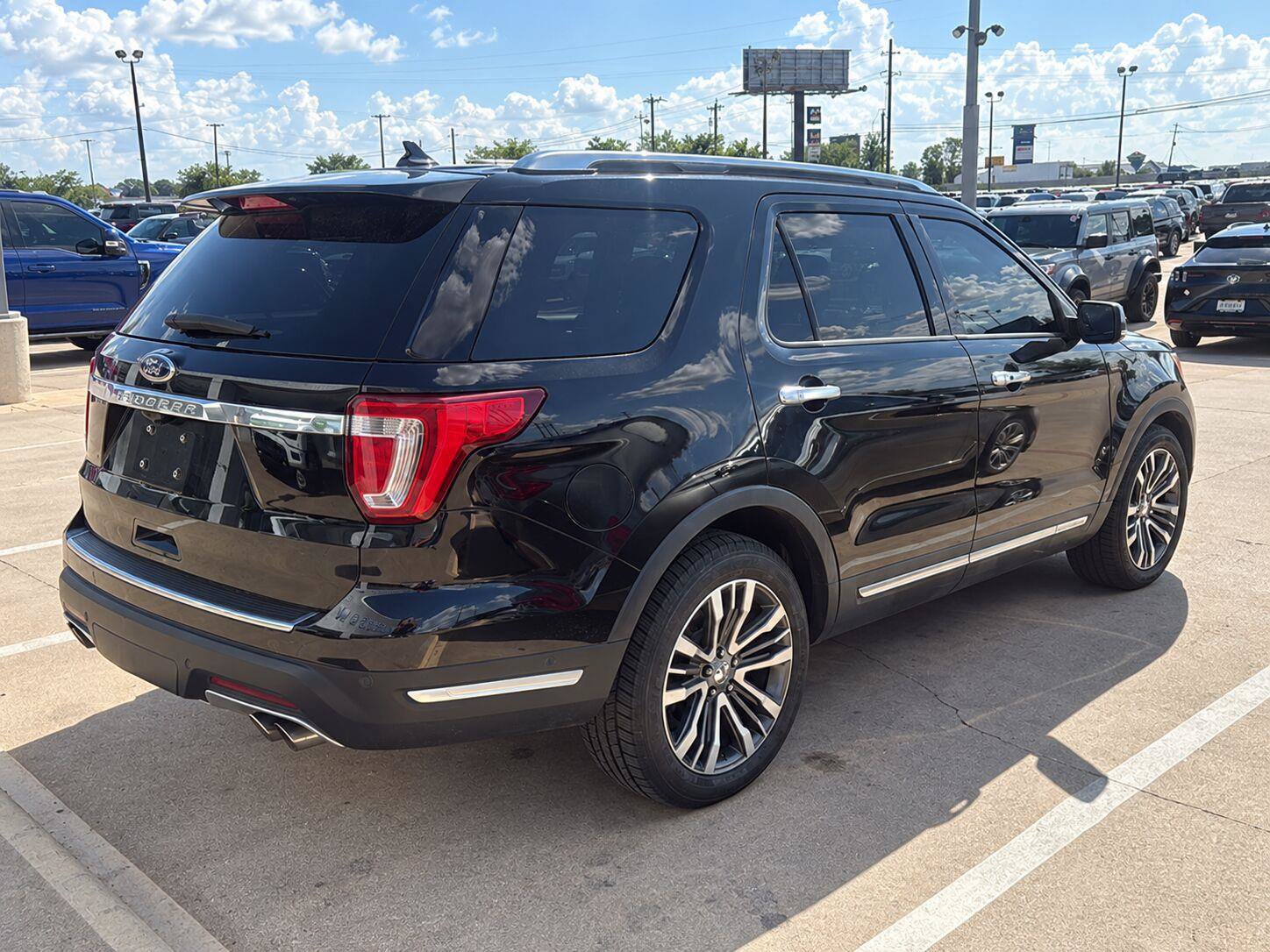 Certified 2018 Ford Explorer Platinum AWD/4WD image 28