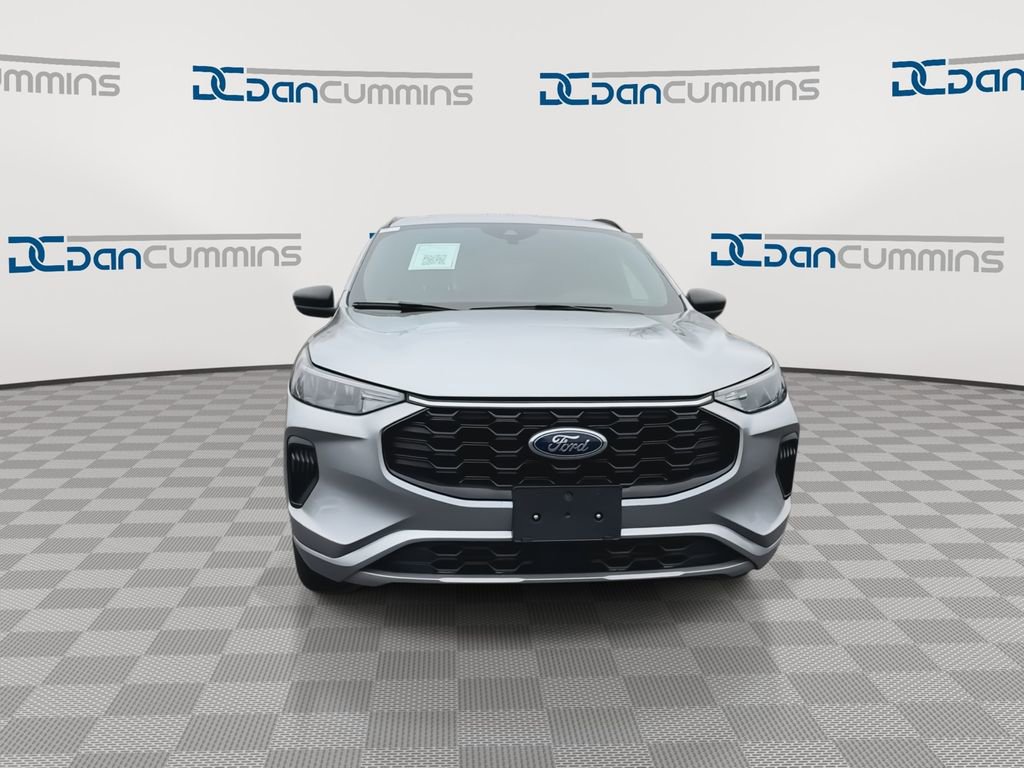 Certified 2024 Ford Escape ST-Line image 3