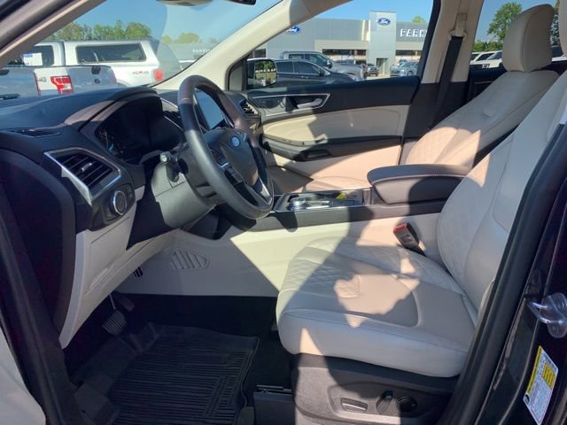 Certified 2023 Ford Edge Titanium AWD/4WD image 21