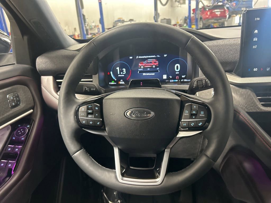 Certified 2025 Ford Explorer Platinum image 19