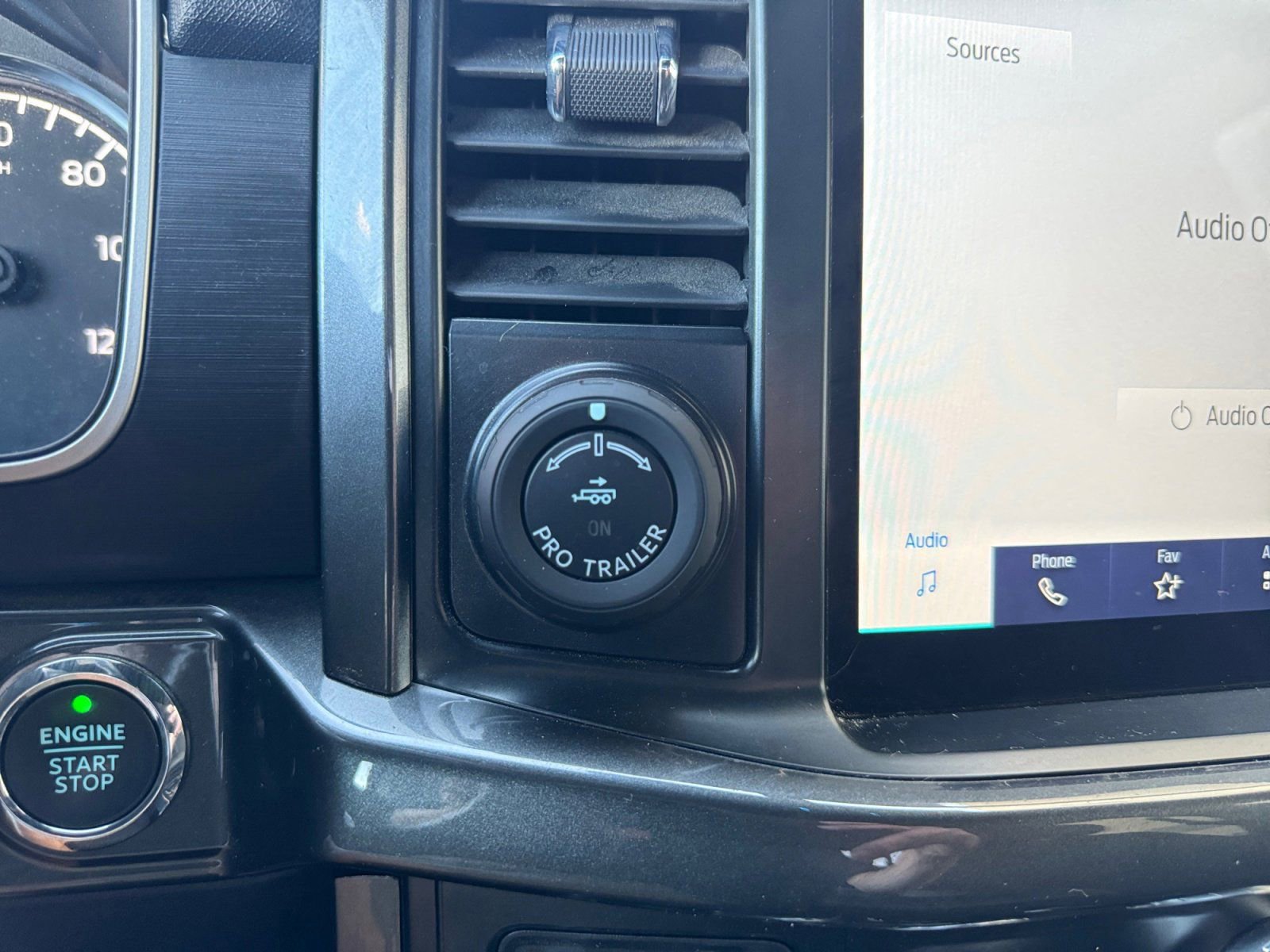 Certified 2022 Ford F150 XLT w/ Equipment Group 302A High image 24