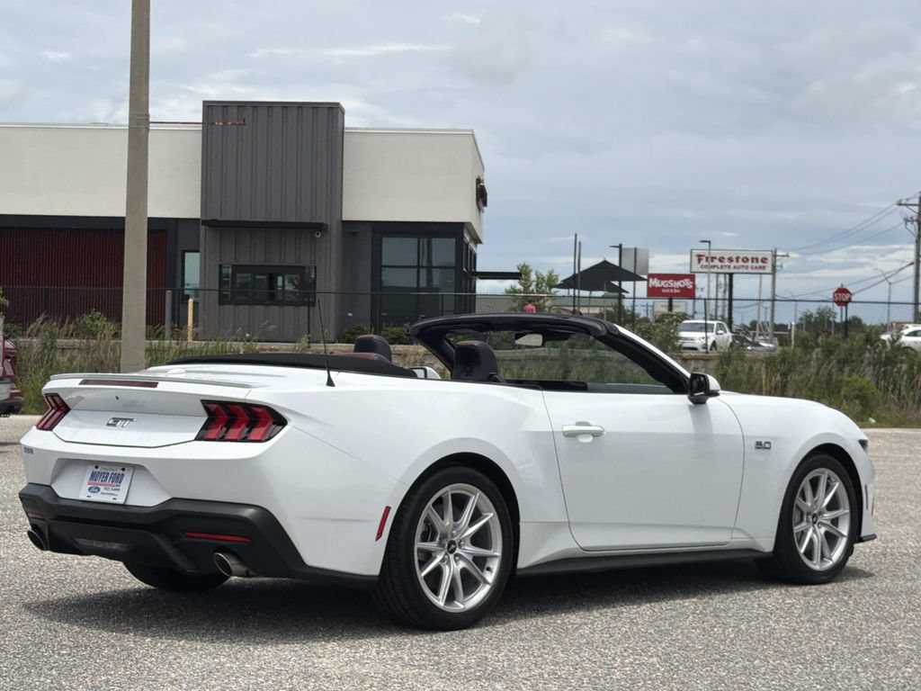 Certified 2025 Ford Mustang GT Premium RWD image 4