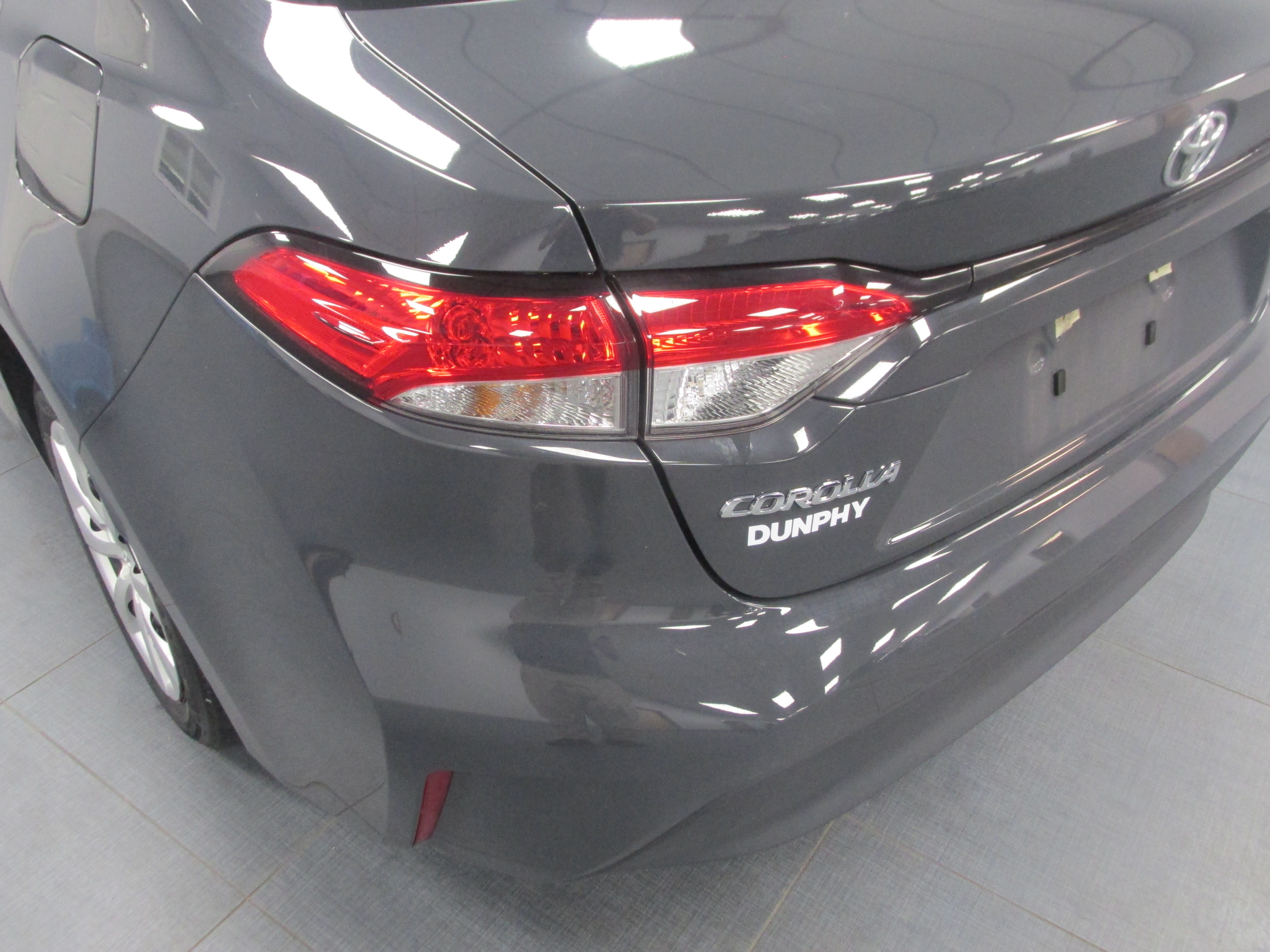 Used 2025 Toyota Corolla LE FWD image 12