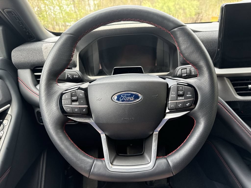 Certified 2025 Ford Explorer ST-Line AWD/4WD image 14