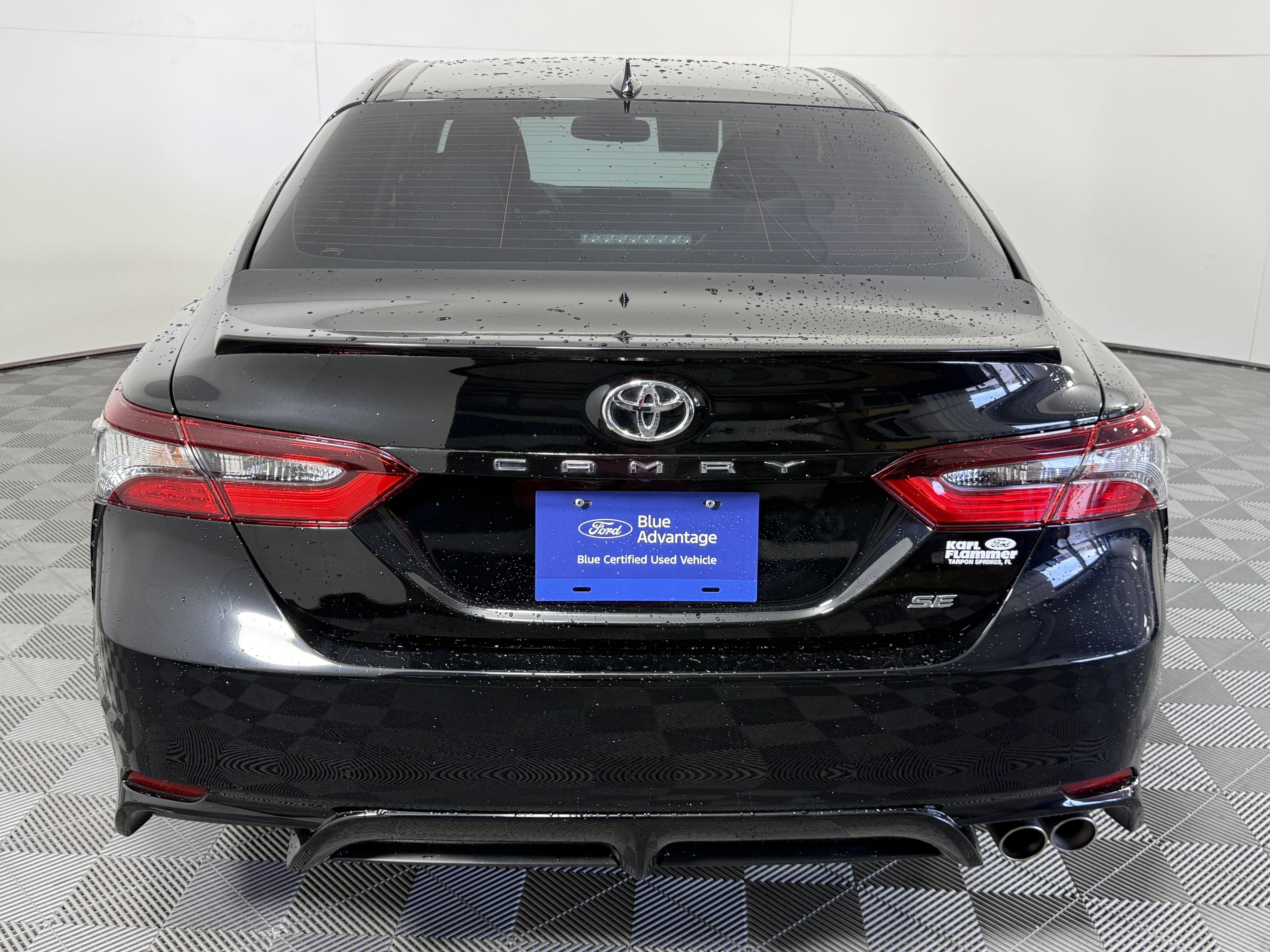 Used 2021 Toyota Camry SE w/ Convenience Package image 4