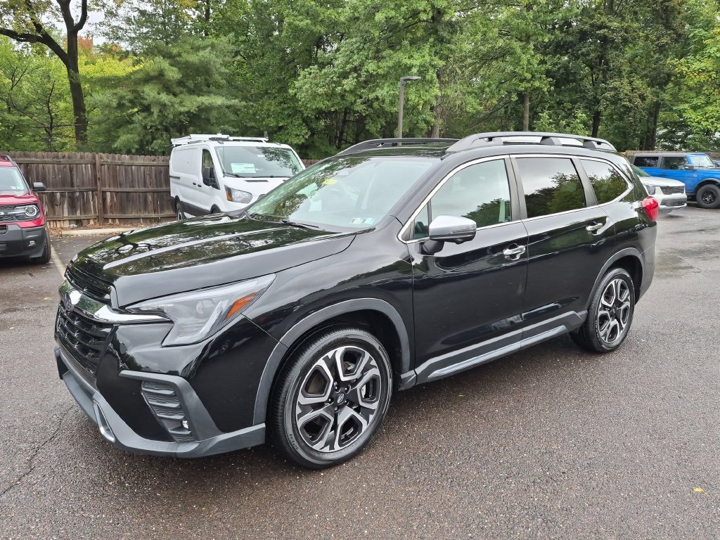 Used 2023 Subaru Ascent Touring AWD/4WD image 2