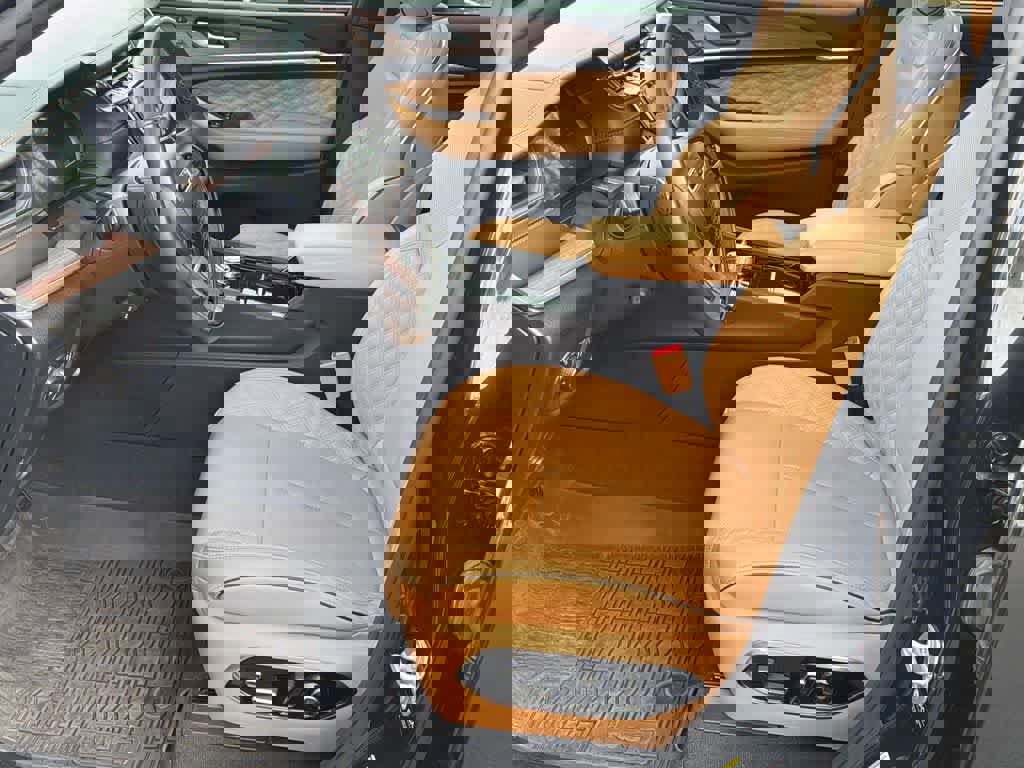 Used 2023 Jeep Grand Cherokee Summit w/ Luxury Tech Group V image 10