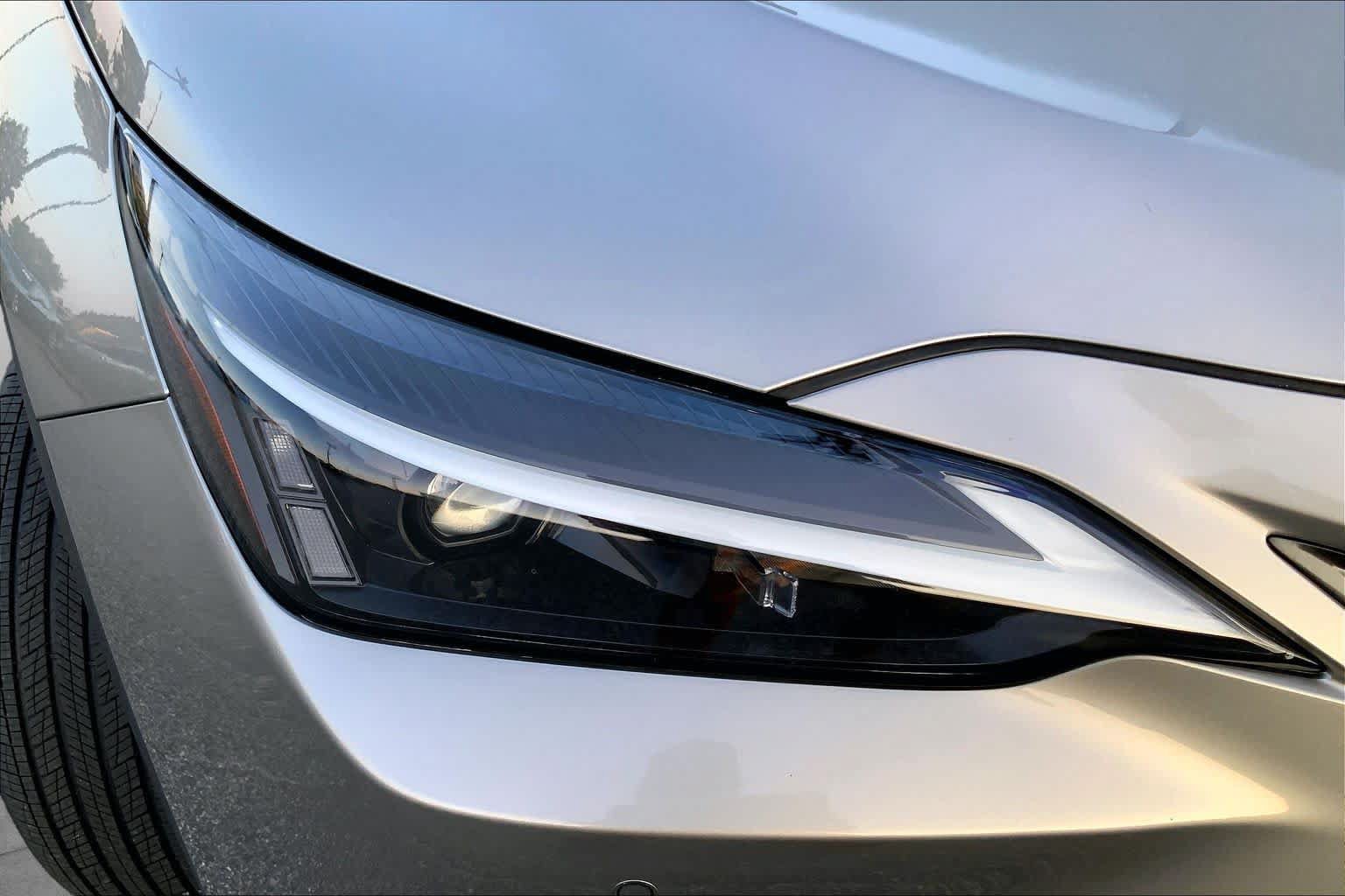 Used 2025 Lexus NX 250 FWD w/ Accessory Package (2T) image 26