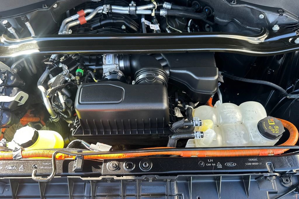 Certified 2023 Ford Explorer Limited w/ Hybrid Equipment Group 310A image 21