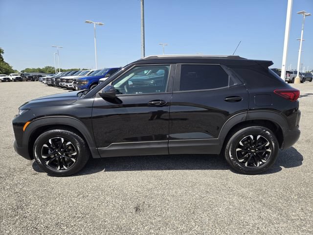 Used 2022 Chevrolet TrailBlazer LT w/ Convenience Package FWD image 4