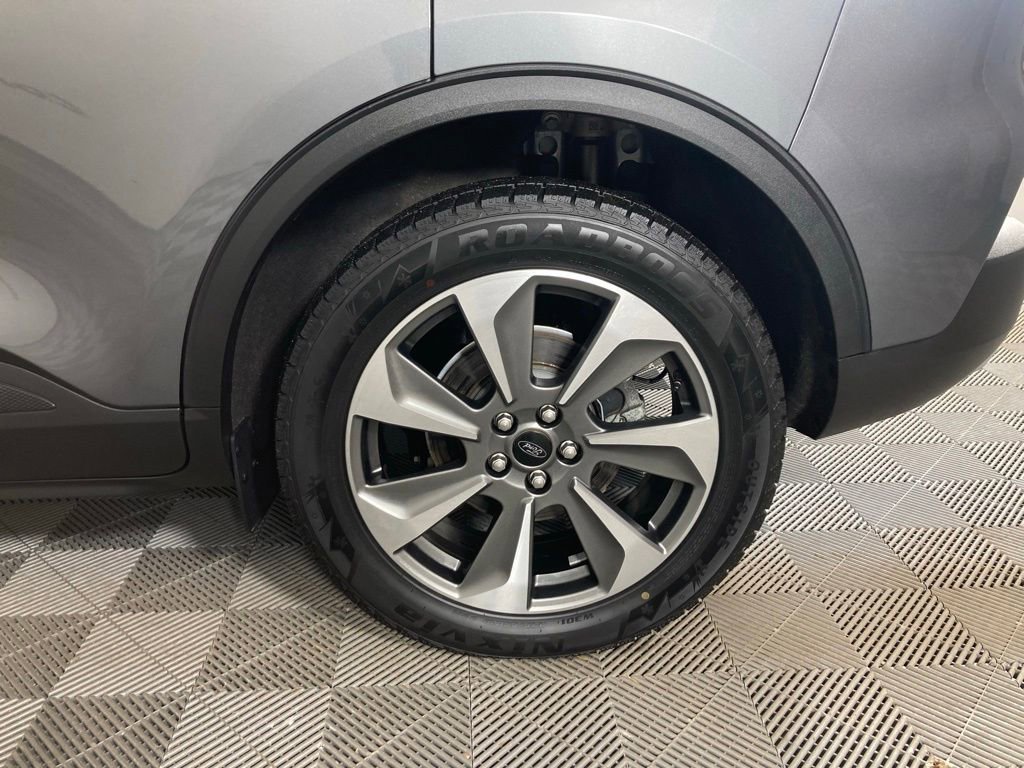 Certified 2023 Ford Escape Platinum image 23