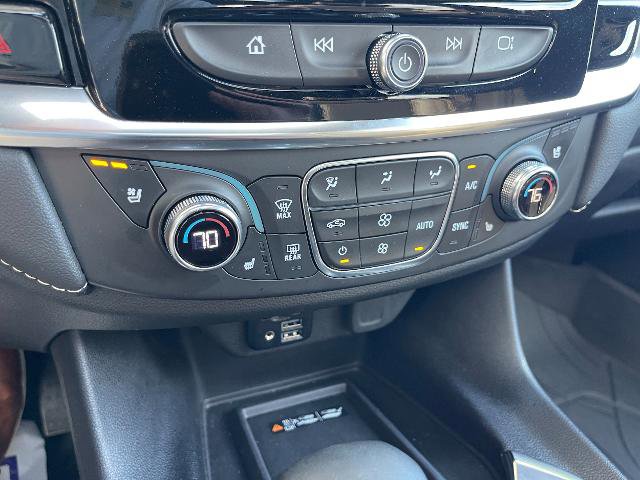 Used 2023 Chevrolet Traverse Premier FWD image 29