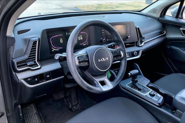 Used 2023 Kia Sportage LX image 16