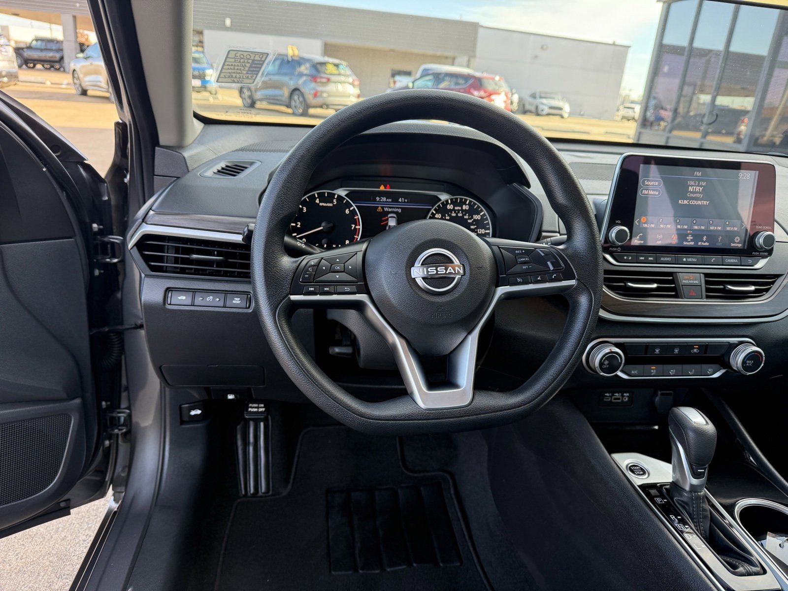 Used 2024 Nissan Altima 2.5 SV image 24