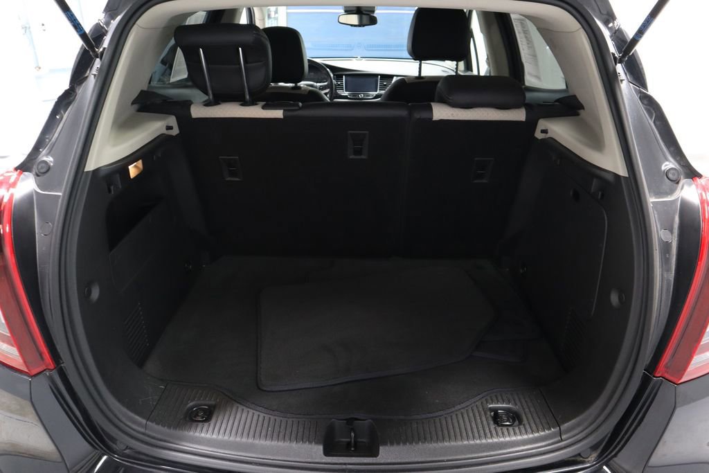 Used 2020 Buick Encore Preferred w/ Safety Package image 16