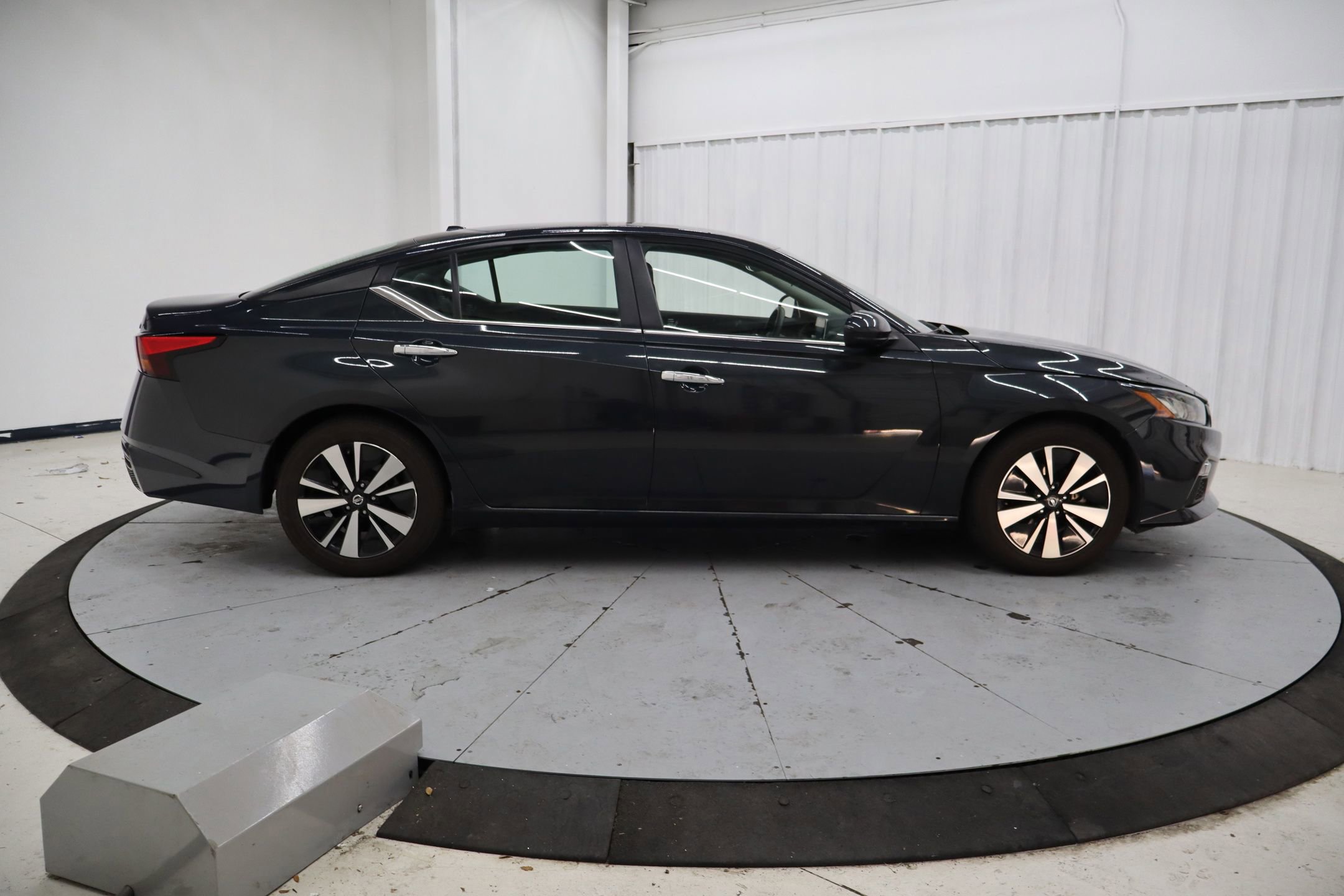 Used 2022 Nissan Altima 2.5 SV image 10