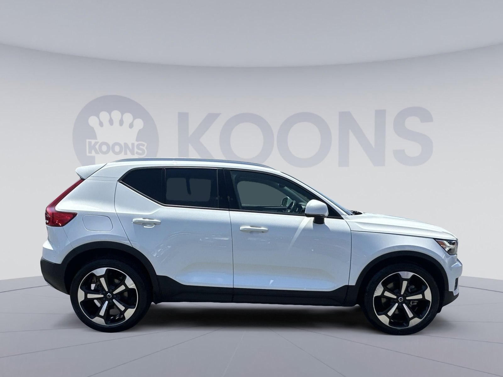 Used 2020 Volvo XC40 T5 Momentum w/ Protection Package Premier AWD/4WD image 12