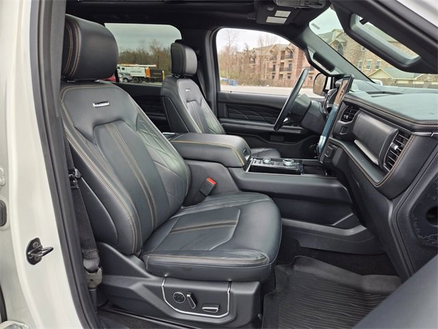 Certified 2024 Ford Expedition Platinum image 19