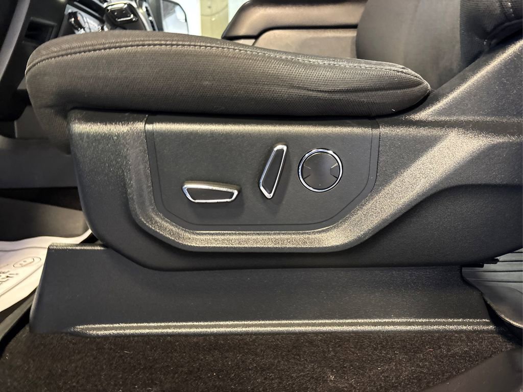 Certified 2018 Ford F150 XLT w/ Equipment Group 302A Luxury AWD/4WD image 28
