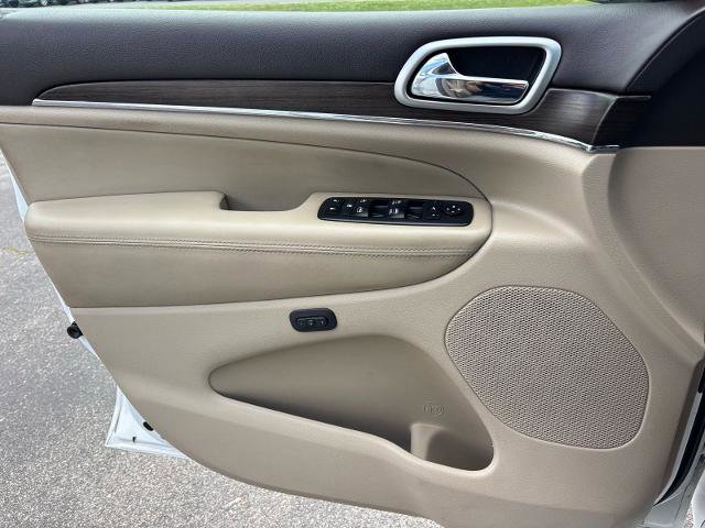 Used 2018 Jeep Grand Cherokee Overland image 18