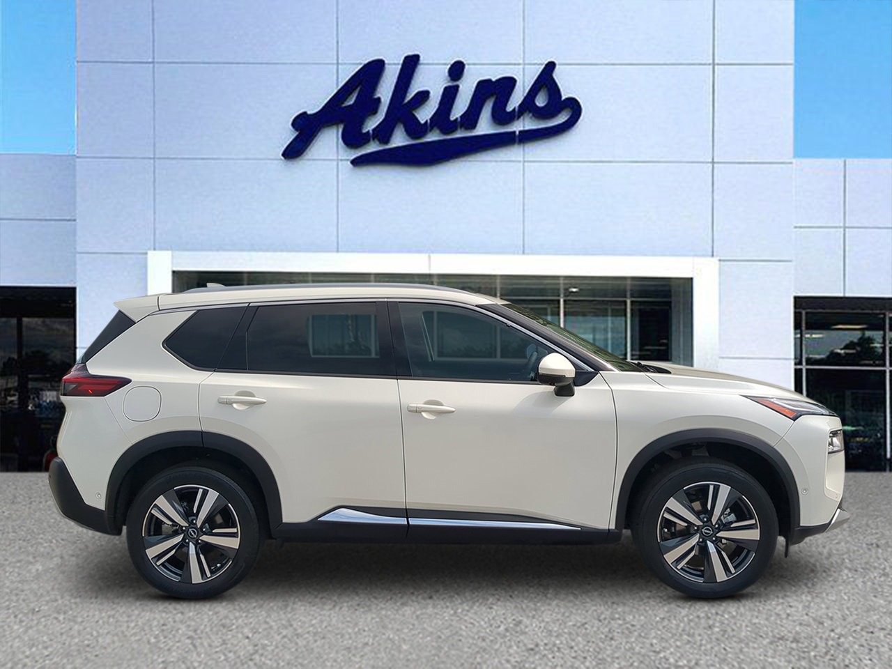Used 2023 Nissan Rogue Platinum w/ Platinum Premium Package