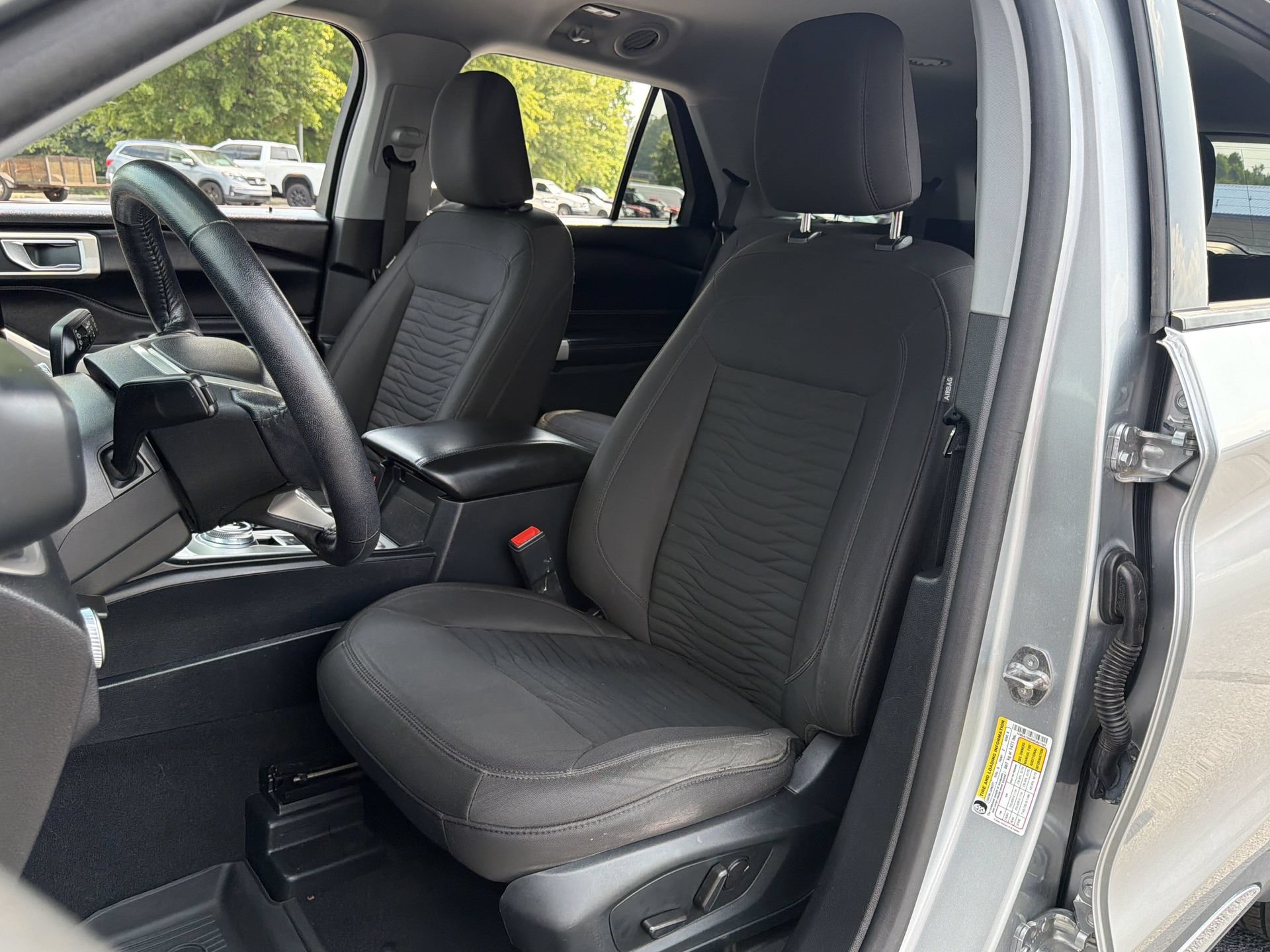 Certified 2021 Ford Explorer XLT RWD image 15