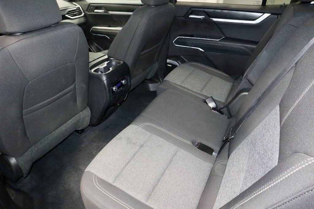 Used 2025 GMC Acadia Elevation image 22
